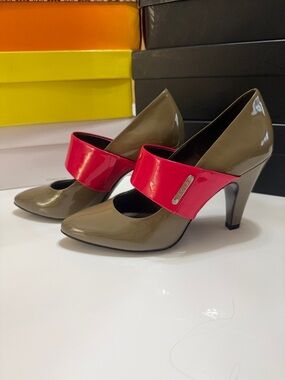 Isola Patent Mary Jane Pump